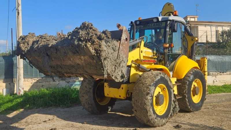OmecoHub - NEW HOLLAND LB115B